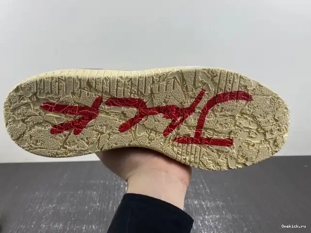 One Kick SCOTT TRAVIS CHECK X JORDAN CUT THE FZ8117-003 0613